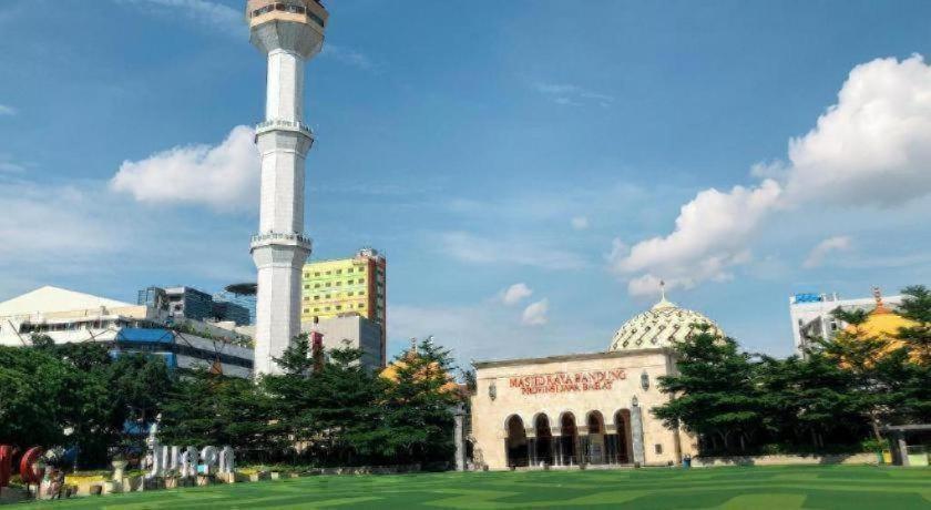 Spot On 91546 Dewi Sudirman Hotel Bandung